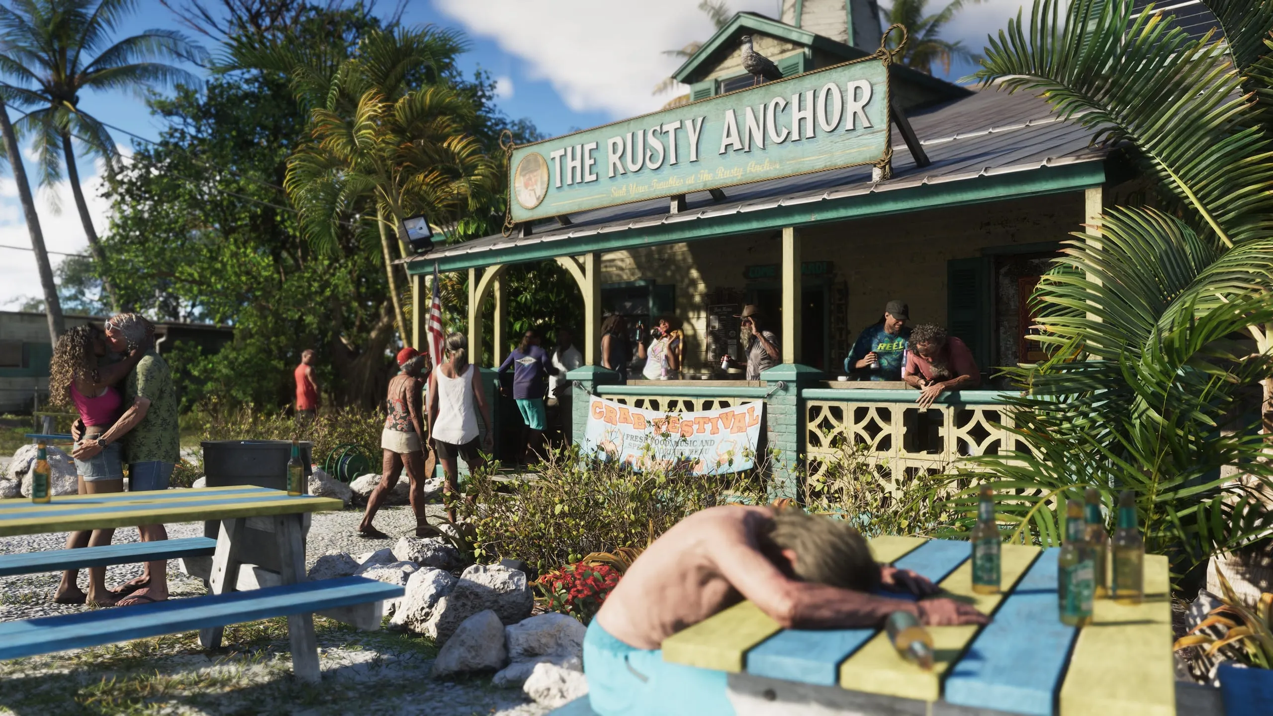 Бар The Rusty Anchor с посетителями и баннером Crab Festival